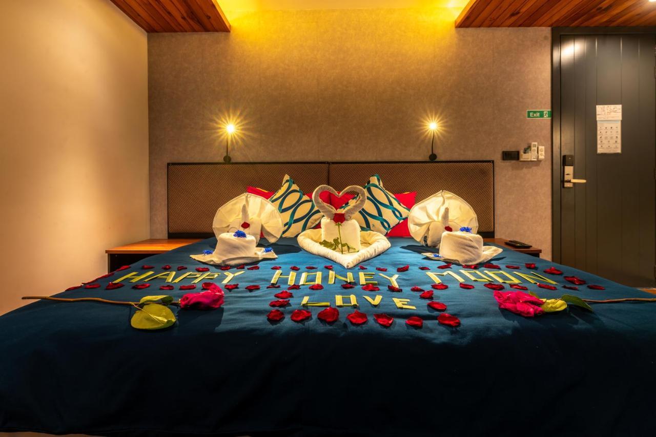 הולהומאל Chen Beach Inn מראה חיצוני תמונה