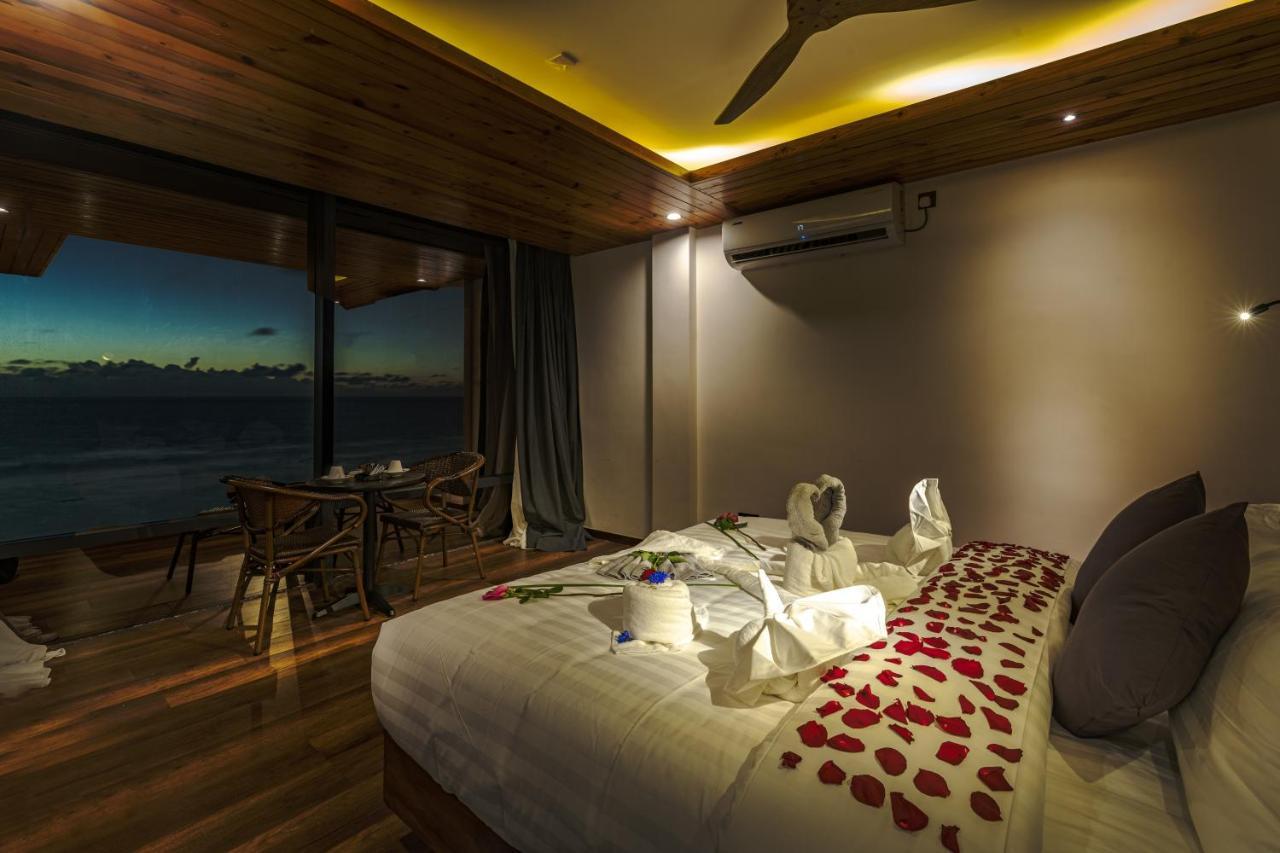 הולהומאל Chen Beach Inn מראה חיצוני תמונה