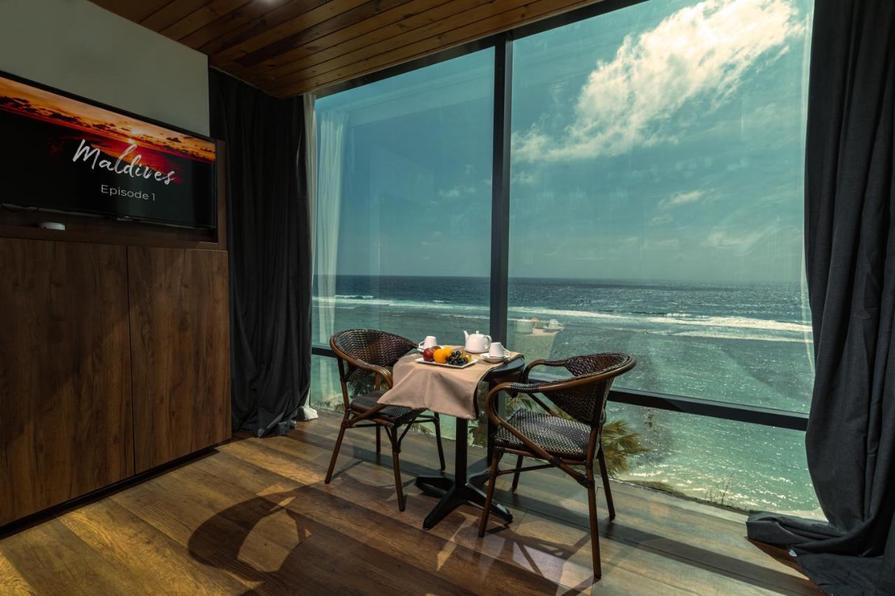 הולהומאל Chen Beach Inn מראה חיצוני תמונה